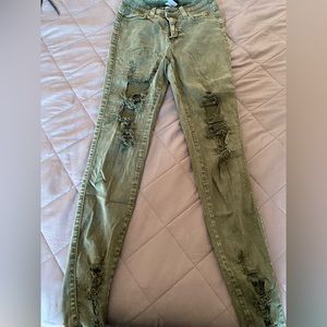 Distressed jeans by Vibrant MIU